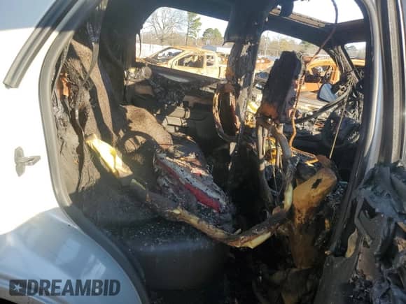 2009 Mercury Mariner с VIN 4M2CU81G09KJ14863, выставлен на аукционе Copart как лот 88419595 с пробегом Не указан миль и Списание • Salvage title. История ставок и продаж доступна на DreamBid. Изображение 11.