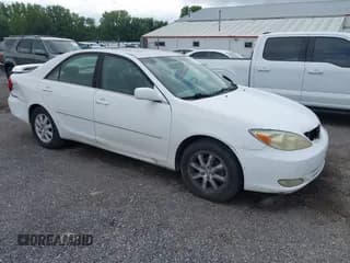 ✅ 2004 Toyota Camry LE • VIN: 4T1BE30KX4U308459 • Lot: 43001779. Wystawiony na IAAI z przebiegiem 237 783 mil. Bezpłatny archiwum sprzedaży aukcyjnych z USA i szczegółowy raport historii pojazdu na DreamBid. Zdjęcie 1.