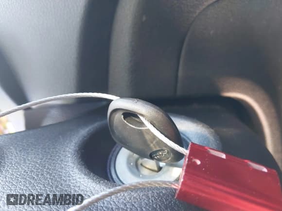 ✅ 2020 Hyundai Accent SE • VIN: 3KPC24A61LE118748 • Лот: 41584613. Опубликован ранее на IAAI с пробегом 201 296 миль. Бесплатный доступ к архиву аукционных продаж из США и подробный отчёт об истории автомобиля на DreamBid. Изображение 11.