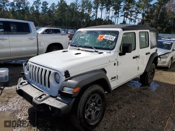 ✅ 2022 Jeep Wrangler Unlimited High Tide • VIN: 1C4HJXDG8NW224766 • Lot: 64814342. Listed on Copart with 5,598 mi. Free auction sales archive from the USA and detailed vehicle history report at DreamBid. Image 2.