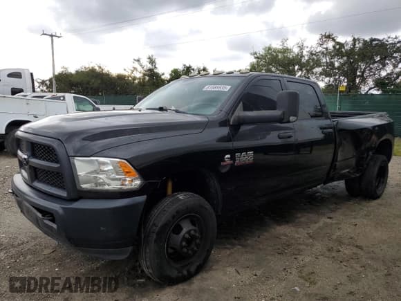 ✅ 2018 Ram 3500 Tradesman • VIN: 3C63RRGL0JG305154 • Лот: 81585535. Опубликован ранее на Copart с пробегом 158 520 миль. Бесплатный доступ к архиву аукционных продаж из США и подробный отчёт об истории автомобиля на DreamBid. Изображение 1.