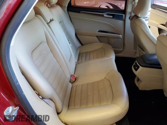 ✅ 2016 Ford Fusion SE • VIN: 3FA6P0HD8GR172435 • Lot: 90215915. Wystawiony na Copart z przebiegiem 88 281 mil. Bezpłatny archiwum sprzedaży aukcyjnych z USA i szczegółowy raport historii pojazdu na DreamBid. Zdjęcie 10.