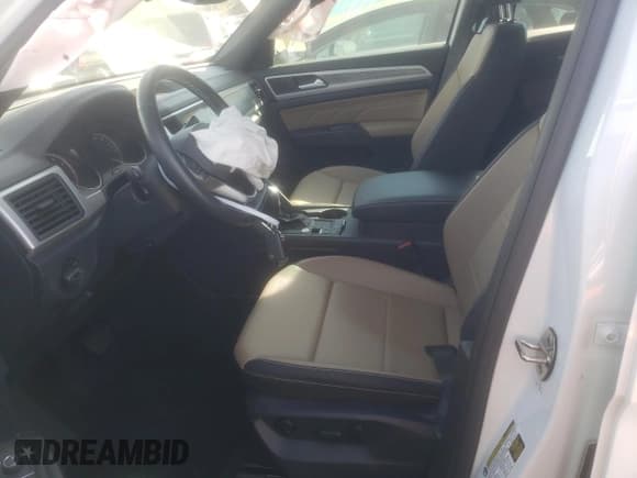 ✅ 2021 Volkswagen Atlas SE • VIN: 1V2WC2CA8MC209989 • Lot: 91039335. Wystawiony na Copart z przebiegiem 34 579 mil. Bezpłatny archiwum sprzedaży aukcyjnych z USA i szczegółowy raport historii pojazdu na DreamBid. Zdjęcie 7.