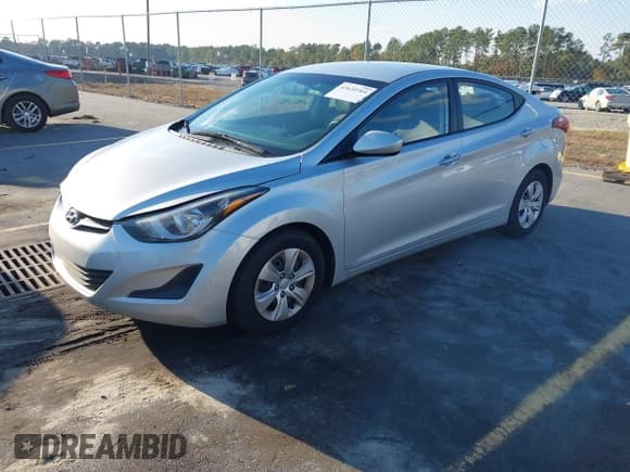 ✅ 2016 Hyundai Elantra SE • VIN: 5NPDH4AEXGH735352 • Lot: 43634764. Listed on IAAI with 187,547 mi. Free auction sales archive from the USA and detailed vehicle history report at DreamBid. Image 2.