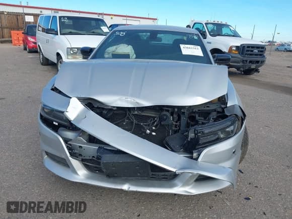 ✅ 2019 Dodge Charger Police • VIN: 2C3CDXKTXKH647834 • Lot: 43662312. Wystawiony na IAAI z przebiegiem 85 348 mil. Bezpłatny archiwum sprzedaży aukcyjnych z USA i szczegółowy raport historii pojazdu na DreamBid. Zdjęcie 12.