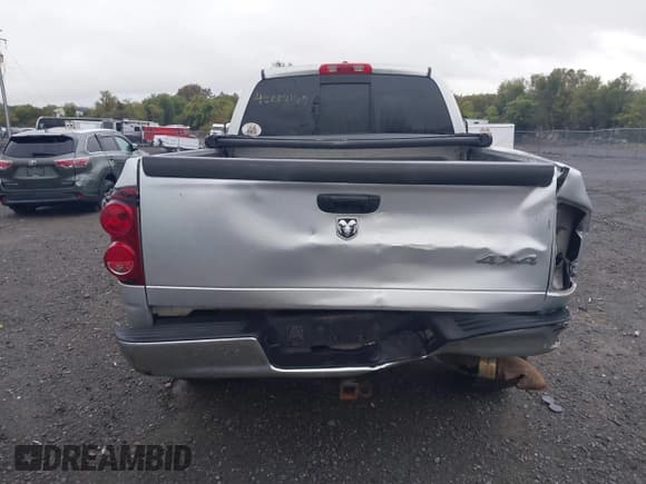 ✅ 2007 Dodge 2500 SLT • VIN: 1D7KS28A87J615661 • Lot: 43222160. Listed on IAAI with 239,948 mi. Free auction sales archive from the USA and detailed vehicle history report at DreamBid. Image 17.