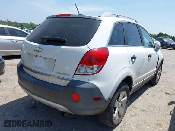 ✅ 2012 Chevrolet Captiva Sport LS • VIN: 3GNAL2EK7CS561978 • Lot: 42779209. Wystawiony na IAAI z przebiegiem 131 498 mil. Bezpłatny archiwum sprzedaży aukcyjnych z USA i szczegółowy raport historii pojazdu na DreamBid. Zdjęcie 4.