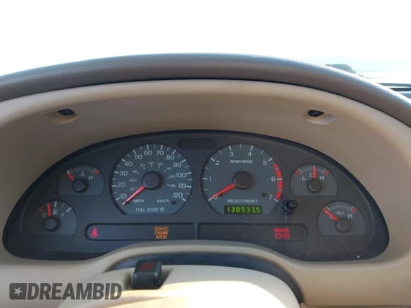 ✅ 2003 Ford Mustang Standard • VIN: 1FAFP40483F304247 • Лот: 43909183. Опубликован ранее на IAAI с пробегом 138 933 миль. Бесплатный доступ к архиву аукционных продаж из США и подробный отчёт об истории автомобиля на DreamBid. Изображение 7.