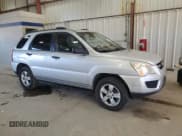 ✅ 2009 Kia Sportage LX • VIN: KNDJF724897554385 • Lot: 84749225. Wystawiony na Copart z przebiegiem 102 961 mil. Bezpłatny archiwum sprzedaży aukcyjnych z USA i szczegółowy raport historii pojazdu na DreamBid. Zdjęcie 4.