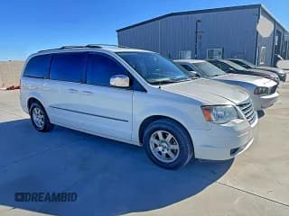 ✅ 2010 Chrysler Town & Country Touring Plus • VIN: 2A4RR8DX7AR382077 • Lot: 95217195. Wystawiony na Copart z przebiegiem 124 565 mil. Bezpłatny archiwum sprzedaży aukcyjnych z USA i szczegółowy raport historii pojazdu na DreamBid. Zdjęcie 1.