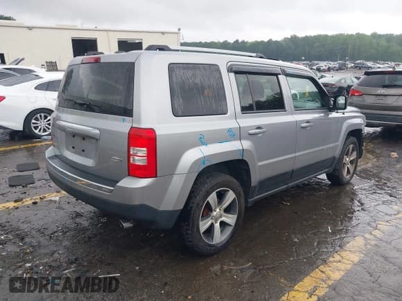 ✅ 2017 Jeep Patriot High Altitude • VIN: 1C4NJPFA5HD208035 • Lot: 42376397. Listed on IAAI with 71,652 mi. Free auction sales archive from the USA and detailed vehicle history report at DreamBid. Image 4.
