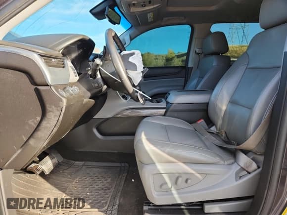 ✅ 2016 Chevrolet Tahoe LT • VIN: 1GNSKBKC4GR448275 • Lot: 89577145. Wystawiony na Copart z przebiegiem 116 614 mil. Bezpłatny archiwum sprzedaży aukcyjnych z USA i szczegółowy raport historii pojazdu na DreamBid. Zdjęcie 7.