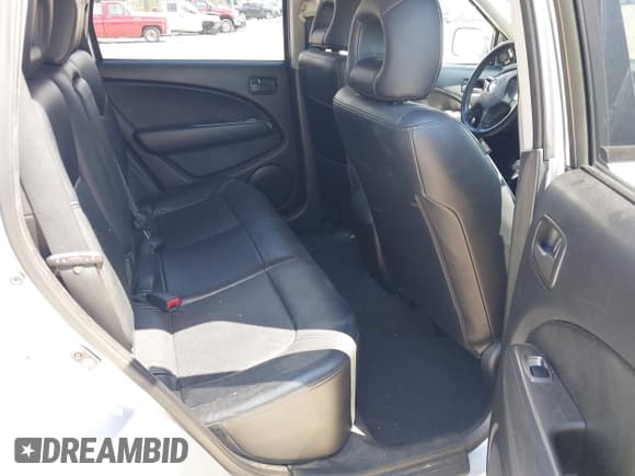 ✅ 2005 Mitsubishi Outlander • VIN: JA4LZ81F95U051561 • Lot: 42933175. Wystawiony na IAAI z przebiegiem 139 114 mil. Bezpłatny archiwum sprzedaży aukcyjnych z USA i szczegółowy raport historii pojazdu na DreamBid. Zdjęcie 8.