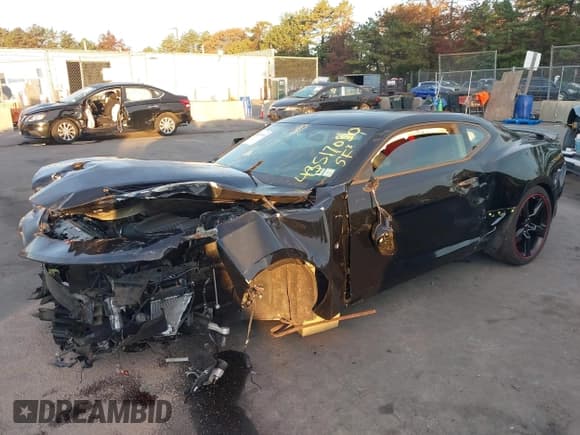 ✅ 2016 Chevrolet Camaro 2SS • VIN: 1G1FG1R76G0157031 • Лот: 43517030. Опубликован ранее на IAAI с пробегом 8 984 миль. Бесплатный доступ к архиву аукционных продаж из США и подробный отчёт об истории автомобиля на DreamBid. Изображение 2.