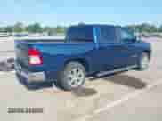 2019 Ram 1500 Big Horn z VIN 1C6SRFFT9KN809920, wystawiony jako IAAI lot #42937676 z przebiegiem 102 753 mil mil oraz . Historia ofert i sprzedaży dostępna na DreamBid. Obrazek 4.