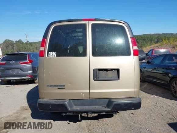 ✅ 2011 Chevrolet Express Cargo • VIN: 1GCSGAFX3B1170378 • Lot: 41610588. Wystawiony na IAAI z przebiegiem 175 177 mil. Bezpłatny archiwum sprzedaży aukcyjnych z USA i szczegółowy raport historii pojazdu na DreamBid. Zdjęcie 16.