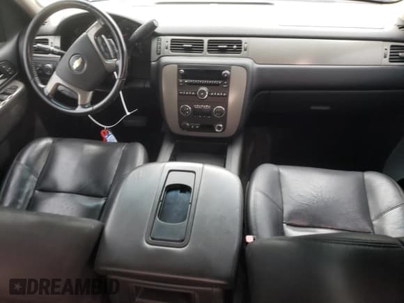 ✅ 2013 Chevrolet Silverado 2500HD LTZ • VIN: 1GC1KYE87DF169768 • Lot: 71650664. Wystawiony na Copart z przebiegiem 176 522 mil. Bezpłatny archiwum sprzedaży aukcyjnych z USA i szczegółowy raport historii pojazdu na DreamBid. Zdjęcie 8.