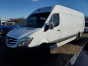✅ 2016 Mercedes-Benz Sprinter Cargo EXT • VIN: WD3PE8DDXGP338397 • Lot: 87686455. Wystawiony na Copart z przebiegiem 153 434 mil. Bezpłatny archiwum sprzedaży aukcyjnych z USA i szczegółowy raport historii pojazdu na DreamBid. Zdjęcie 1.
