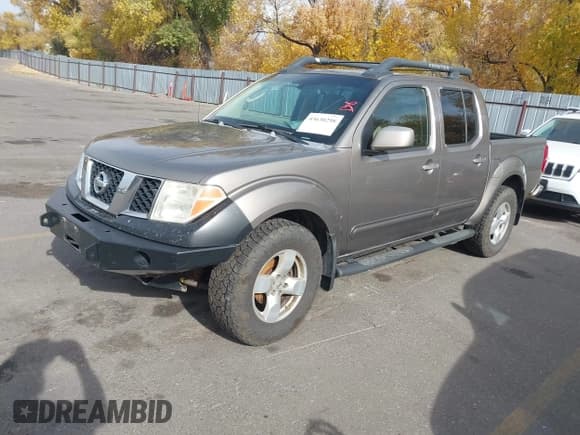 ✅ 2005 Nissan Frontier Nismo • VIN: 1N6AD07W05C464086 • Lot: 43630298. Wystawiony na IAAI z przebiegiem 253 160 mil. Bezpłatny archiwum sprzedaży aukcyjnych z USA i szczegółowy raport historii pojazdu na DreamBid. Zdjęcie 2.