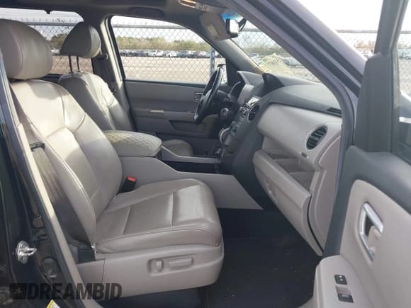 ✅ 2012 Honda Pilot Touring • VIN: 5FNYF3H94CB035345 • Lot: 43818077. Wystawiony na IAAI z przebiegiem 165 510 mil. Bezpłatny archiwum sprzedaży aukcyjnych z USA i szczegółowy raport historii pojazdu na DreamBid. Zdjęcie 5.