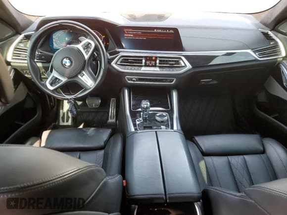 ✅ 2020 BMW X6 xDrive40i • VIN: 5UXCY6C06L9B68537 • Lot: 64079975. Wystawiony na Copart z przebiegiem 85 608 mil. Bezpłatny archiwum sprzedaży aukcyjnych z USA i szczegółowy raport historii pojazdu na DreamBid. Zdjęcie 8.