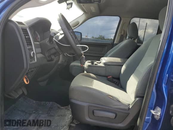 2019 Ram 1500 Express with VIN 1C6RR7FG4KS635635, listed as a Copart auction lot 67610484 with 81,543 mi miles and Salvage title. Bid and sale history available at DreamBid. Image 7.