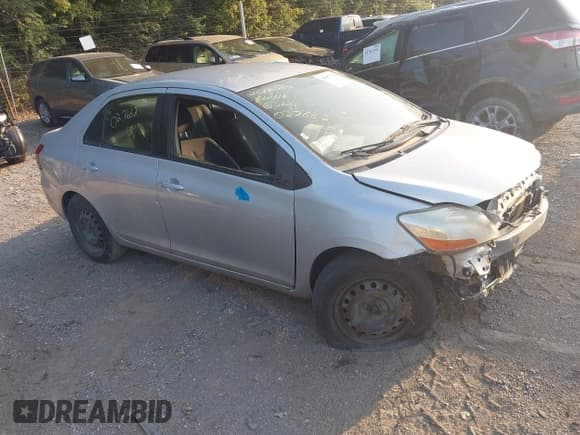 ✅ 2007 Toyota Yaris • VIN: JTDBT923371027662 • Lot: 43017112. Wystawiony na IAAI z przebiegiem Nie podano. Bezpłatny archiwum sprzedaży aukcyjnych z USA i szczegółowy raport historii pojazdu na DreamBid. Zdjęcie 1.