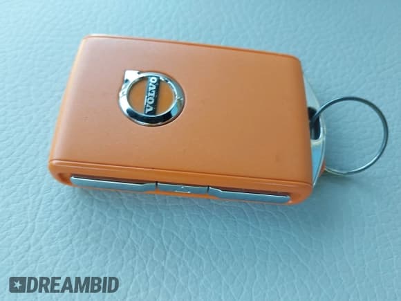 ✅ 2022 Volvo XC90 Momentum • VIN: YV4102PK2N1863761 • Lot: 41430040. Wystawiony na IAAI z przebiegiem 29 141 mil. Bezpłatny archiwum sprzedaży aukcyjnych z USA i szczegółowy raport historii pojazdu na DreamBid. Zdjęcie 11.