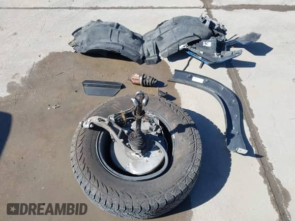 2022 Chevrolet Silverado 1500 Custom Trail Boss with VIN 3GCPDCED1NG661846, listed as a IAAI auction lot 41769966 with 47,792 mi miles and . Bid and sale history available at DreamBid. Image 12.