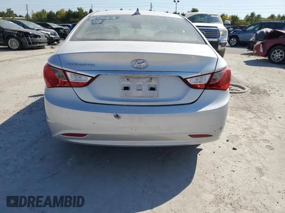 ✅ 2011 Hyundai Sonata GLS • VIN: 5NPEB4AC9BH191617 • Lot: 72048964. Listed on Copart with 155,092 mi. Free auction sales archive from the USA and detailed vehicle history report at DreamBid. Image 6.