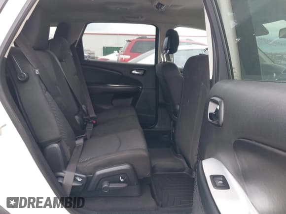 ✅ 2019 Dodge Journey SE • VIN: 3C4PDCBG9KT731580 • Lot: 43704869. Wystawiony na IAAI z przebiegiem 103 041 mil. Bezpłatny archiwum sprzedaży aukcyjnych z USA i szczegółowy raport historii pojazdu na DreamBid. Zdjęcie 8.