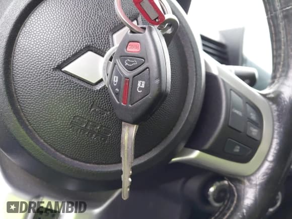 ✅ 2013 Mitsubishi Lancer Evolution GSR • VIN: JA32W8FV8DU012080 • Lot: 41379744. Wystawiony na IAAI z przebiegiem 95 070 mil. Bezpłatny archiwum sprzedaży aukcyjnych z USA i szczegółowy raport historii pojazdu na DreamBid. Zdjęcie 11.