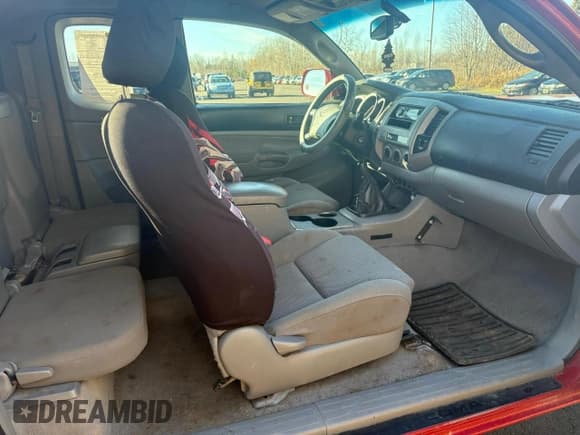 ✅ 2010 Toyota Tacoma • VIN: 5TEUU4EN6AZ706991 • Lot: 93976295. Listed on Copart with 199,601 mi. Free auction sales archive from the USA and detailed vehicle history report at DreamBid. Image 5.
