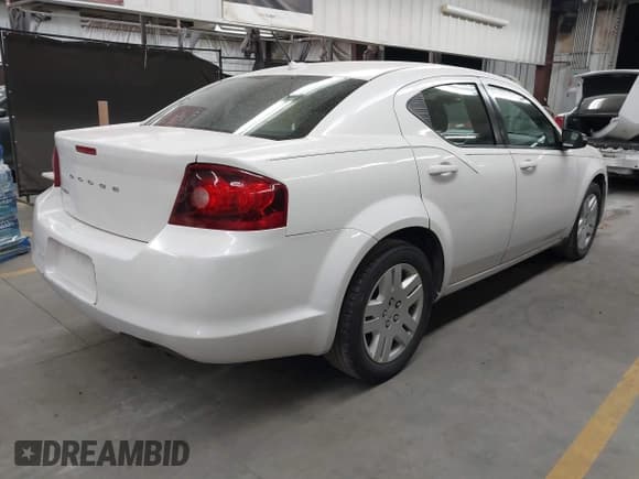 ✅ 2014 Dodge Avenger SE • VIN: 1C3CDZAB7EN220112 • Лот: 43519445. Опубликован ранее на IAAI с пробегом 121 708 миль. Бесплатный доступ к архиву аукционных продаж из США и подробный отчёт об истории автомобиля на DreamBid. Изображение 4.