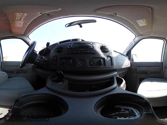 ✅ 2011 Ford Econoline Passenger XL • VIN: 1FBSS3BL5BDA35967 • Lot: 42522194. Wystawiony na IAAI z przebiegiem 69 983 mil. Bezpłatny archiwum sprzedaży aukcyjnych z USA i szczegółowy raport historii pojazdu na DreamBid. Zdjęcie 18.