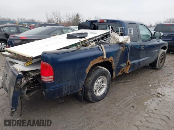 ✅ 2000 Dodge Dakota • VIN: 1B7GL22X8YS553040 • Lot: 41186125. Listed on IAAI with 88,127 mi. Free auction sales archive from the USA and detailed vehicle history report at DreamBid. Image 4.