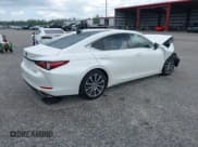 ✅ 2019 Lexus ES 350 • VIN: 58ABZ1B1XKU034053 • Lot: 43022843. Wystawiony na IAAI z przebiegiem 47 259 mil. Bezpłatny archiwum sprzedaży aukcyjnych z USA i szczegółowy raport historii pojazdu na DreamBid. Zdjęcie 4.