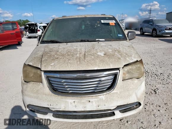 ✅ 2013 Chrysler Town & Country Touring L • VIN: 2C4RC1CGXDR606950 • Лот: 82269735. Опубликован ранее на Copart с пробегом Не указан. Бесплатный доступ к архиву аукционных продаж из США и подробный отчёт об истории автомобиля на DreamBid. Изображение 5.