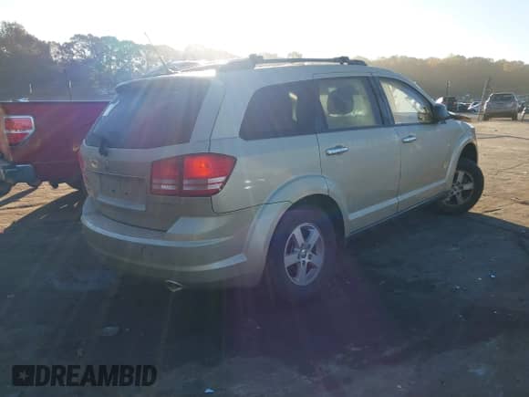 2010 Dodge Journey SE z VIN 3D4PG4FB1AT257539, wystawiony jako IAAI lot #43454199 z przebiegiem Nie podano mil oraz . Historia ofert i sprzedaży dostępna na DreamBid. Obrazek 4.