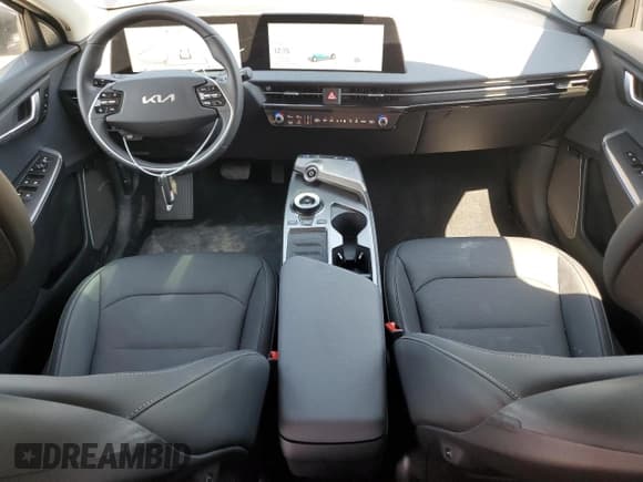 ✅ 2024 Kia EV6 Wind • VIN: KNDC34LA0R5183688 • Лот: 70425644. Опубликован ранее на Copart с пробегом 2 300 миль. Бесплатный доступ к архиву аукционных продаж из США и подробный отчёт об истории автомобиля на DreamBid. Изображение 8.