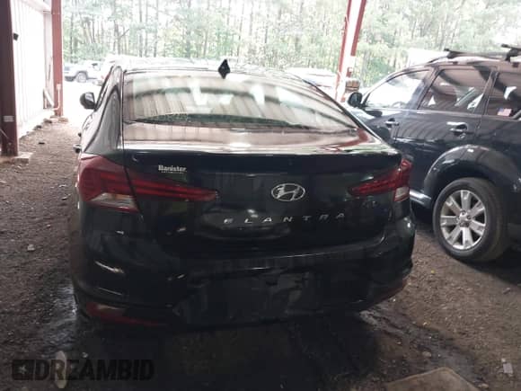 2020 Hyundai Elantra SEL z VIN 5NPD84LF8LH514235, wystawiony jako IAAI lot #42546563 z przebiegiem 120 116 mil mil oraz . Historia ofert i sprzedaży dostępna na DreamBid. Obrazek 17.