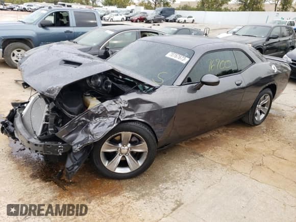 ✅ 2019 Dodge Challenger SXT • VIN: 2C3CDZAG6KH694391 • Lot: 70767673. Wystawiony na Copart z przebiegiem 76 700 mil. Bezpłatny archiwum sprzedaży aukcyjnych z USA i szczegółowy raport historii pojazdu na DreamBid. Zdjęcie 1.