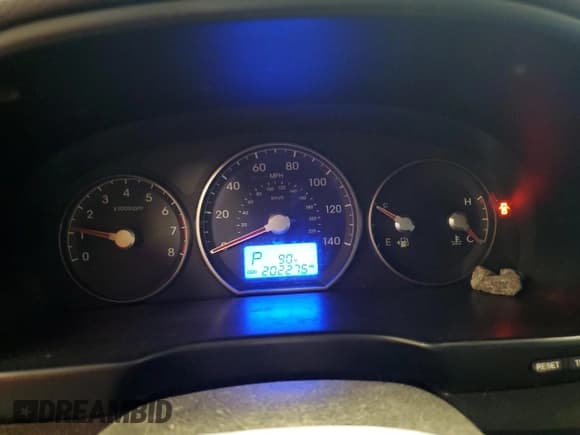 ✅ 2010 Hyundai Santa Fe GLS • VIN: 5NMSGDABXAH338163 • Lot: 69067884. Listed on Copart with 202,276 mi. Free auction sales archive from the USA and detailed vehicle history report at DreamBid. Image 9.