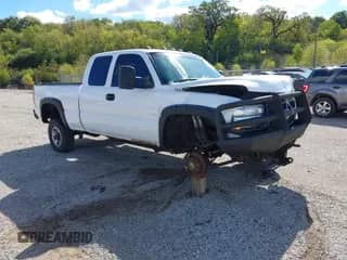 2002 Chevrolet Silverado 2500HD LS с VIN 1GCHK29G32E272525, выставлен на аукционе IAAI как лот 43224712 с пробегом 217 449 миль миль и . История ставок и продаж доступна на DreamBid. Изображение 1.