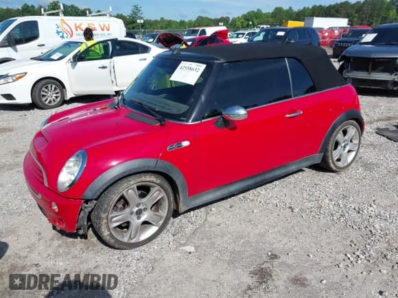 ✅ 2007 MINI Convertible S • VIN: WMWRH33537TJ43202 • Lot: 42558632. Listed on IAAI with 184,134 mi. Free auction sales archive from the USA and detailed vehicle history report at DreamBid. Image 17.