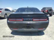✅ 2017 Dodge Challenger R/T • VIN: 2C3CDZBT6HH640853 • Lot: 52911854. Wystawiony na Copart z przebiegiem 20 932 mil. Bezpłatny archiwum sprzedaży aukcyjnych z USA i szczegółowy raport historii pojazdu na DreamBid. Zdjęcie 6.
