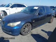 ✅ 2008 BMW 5 Series 550i • VIN: WBANW53548CT49002 • Lot: 43646940. Wystawiony na IAAI z przebiegiem 198 338 mil. Bezpłatny archiwum sprzedaży aukcyjnych z USA i szczegółowy raport historii pojazdu na DreamBid. Zdjęcie 2.