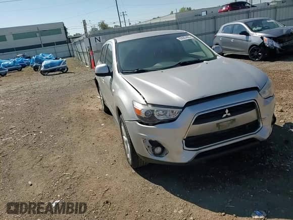 2014 Mitsubishi Outlander ES с VIN 4A4AP3AU7EE030165, выставлен на аукционе Copart как лот 80683405 с пробегом 114 344 миль миль и Списание • Salvage title. История ставок и продаж доступна на DreamBid. Изображение 15.
