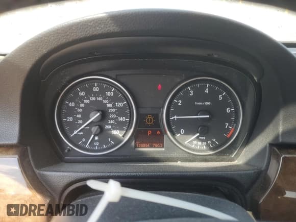 ✅ 2009 BMW 3 Series 328i xDrive • VIN: WBAPK73589A457393 • Lot: 80076475. Listed on Copart with 128,894 mi. Free auction sales archive from the USA and detailed vehicle history report at DreamBid. Image 9.