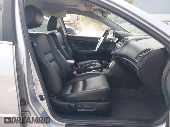 ✅ 2005 Honda Accord EX-L • VIN: 1HGCM66585A051384 • Лот: 43656859. Опубликован ранее на IAAI с пробегом 63 735 миль. Бесплатный доступ к архиву аукционных продаж из США и подробный отчёт об истории автомобиля на DreamBid. Изображение 5.